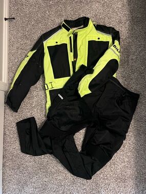 BILT Explorer Jacket (L) and Pants (38) Waterproof Motorcycle Suit